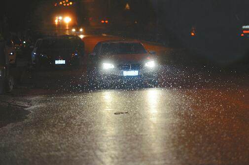 һѩǰ���١��� ��ҹ�����ѩ�����µ��� ���컹�������