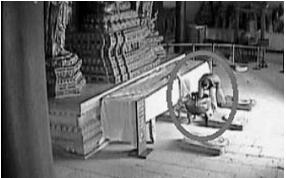 男子为沾灵气偷功德箱里的钱 称香火钱有灵气买彩票肯定中