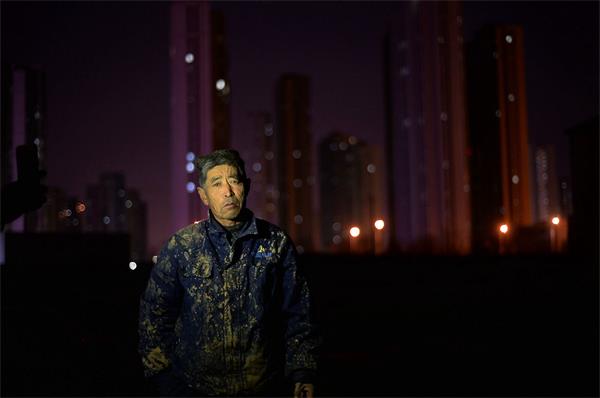 济南：城市建设先遣队 三九天夜宿街头