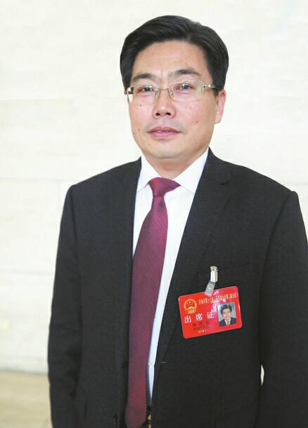 推广“医养教研”结合模式形成候鸟式养老体系——访市人大代表孙世会