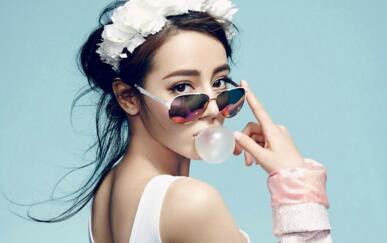 逆天!迪丽热巴曝耍叛逆变摇滚女孩 网友:难怪我们这么爱你 - 文娱 - 舜网新闻