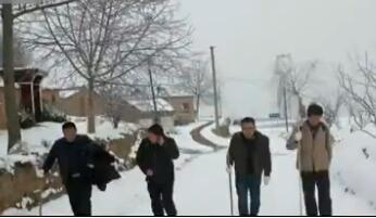 ŭ��!��λ��ʦ���Ծ���ѧУ ����ʮ�ȵ����¸���������ͷð����