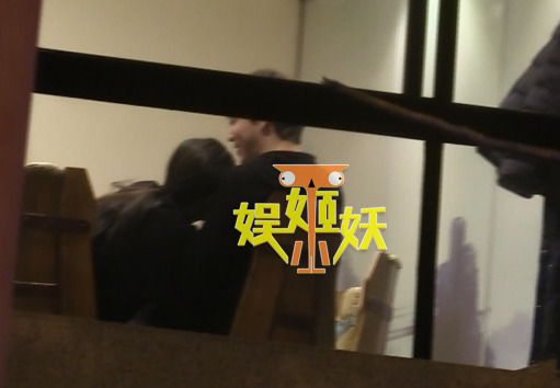 靠头杀!李云迪恋情疑似曝光妹子超正 