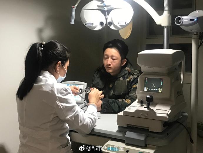 心疼!邹市明出院获证实 左眼微肿36岁的他恐怕很难重返拳台