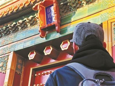 故宫前星门现无汉字斗匾?工作人员:摘下修缮了
