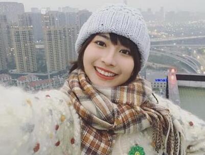 女生龙梦柔神似新垣结衣走红(照片)