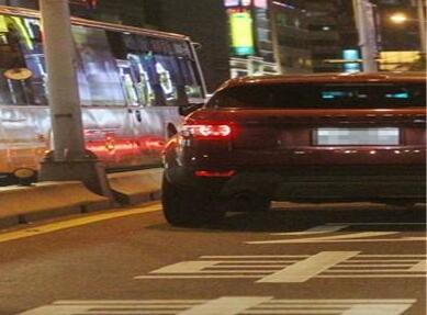 宠妻无上限!周杰伦被曝违交规 周董携昆凌一晚3次违规人设崩塌