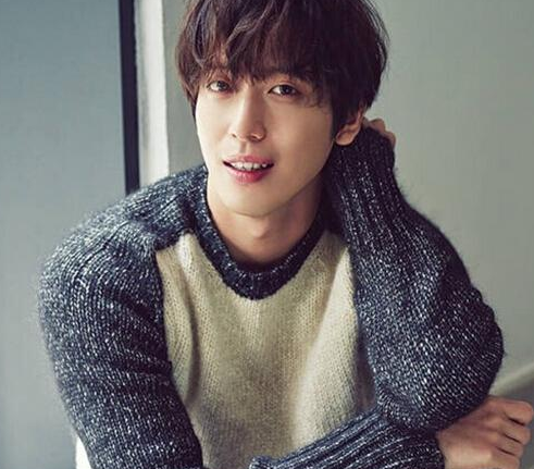 韩人气男星涉嫌博士考试违规 郑容和被经纪公司泼脏水打压背锅