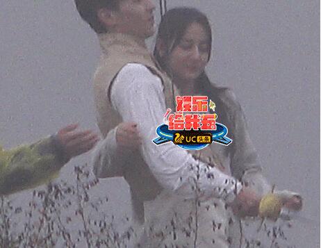 怪力少女!热巴公主抱邓伦惨不忍睹 欧洲小王子尴尬大笑气氛欢乐