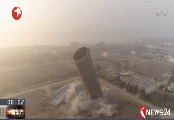 上海弃用火炬塔爆破现场震撼 每个高46米直径