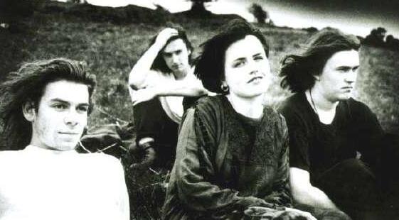 知名乐队小红莓主唱突然去世 桃乐丝英年早逝死亡原因扑朔迷离