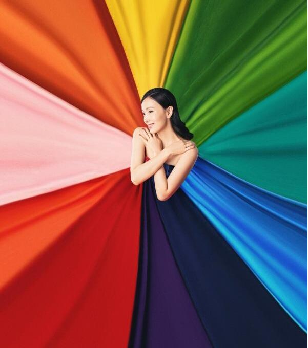 魅力十足!陶虹生日发布彩虹大片 实力派演员七彩人生不只一面