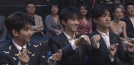 TFBOYS山式比心调皮模仿有模有样 比《柒个我》张一山更萌态