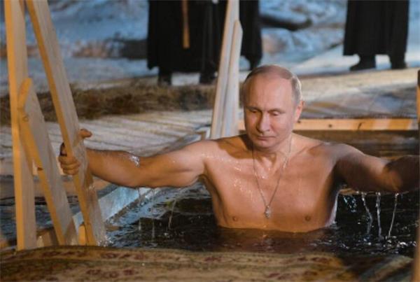 �վ�ð�Ϻ���ˮ����ԡ �㽡˶������ף���Խ�