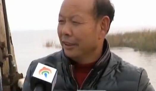 泪奔！浙江宁海 “最美摆渡人”去世享年56岁 教师接棒护送