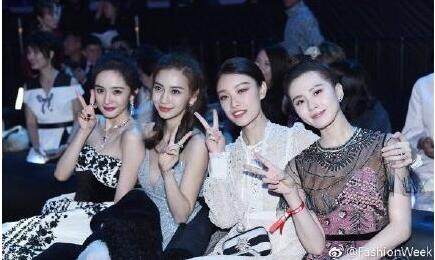 85后四小花旦罕见同框迷倒宅男们 90后四小花旦都是谁？