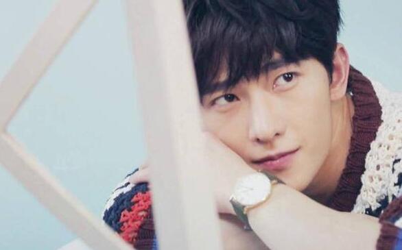 接地气!网友吃饭偶遇杨洋 赵丽颖黑粉搞事情羊毛忙为爱豆打Call