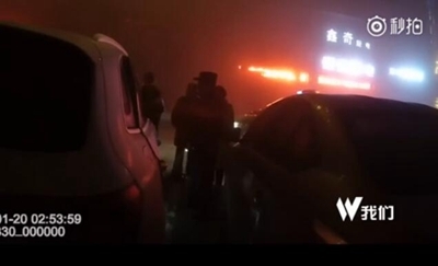 瓮中捉鳖!小偷被困报警求救 