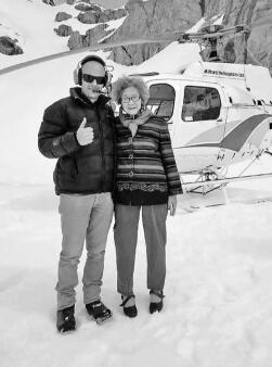 老太卖房周游世界 不凡老太用脚步丈量人生宽度