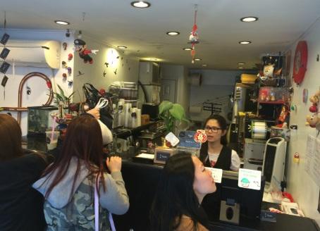 华裔女性被曝在纽约奶茶店遭白人追打 店里竟无人制止