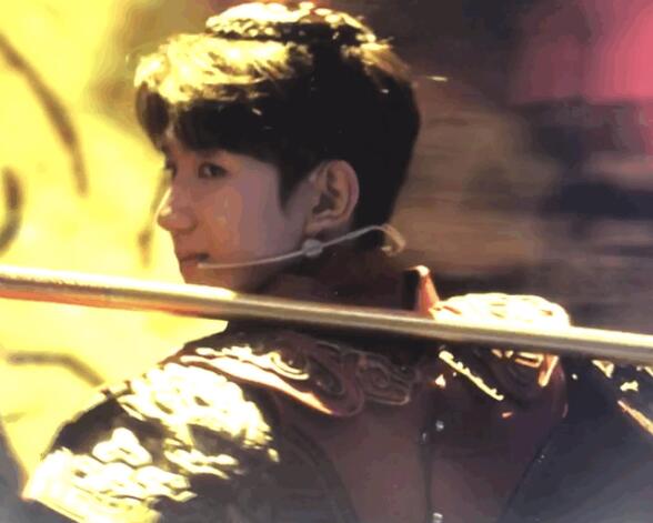 苏炸了！王源变身美猴王 翩翩少年一回眸意气风发电倒无数迷妹