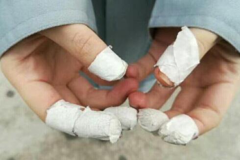 高校被指以实习名义派学生打工:不实习没有毕业证