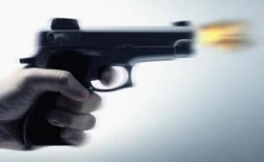 美中学发生枪击案导致2人死亡19人受伤 枪手15岁