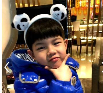 元气满满!沙溢再晒熊孩子 安吉比V一脸得瑟小鱼儿双手捧脸笑