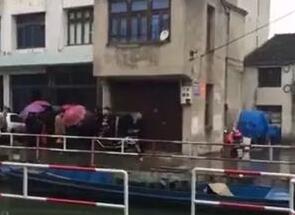 恐怖至极!村民墙洞发现干尸竟是失踪多年邻居 一个打火机揭离奇死因