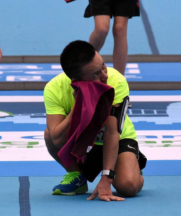 港马再现选手猝死 空气污染加湿度高被称魔鬼赛道