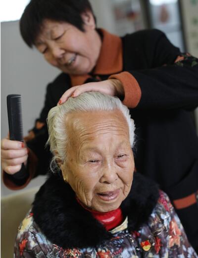 河南宝丰获长寿之乡称号 有百岁老人58位平均预期寿命79.85岁