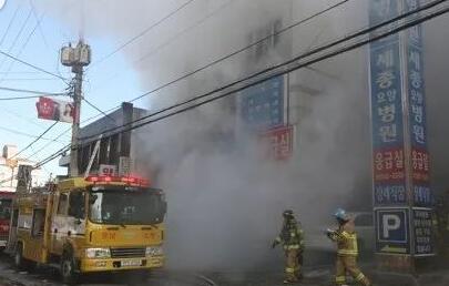 韩国消防回应大火 死伤惨重但遇难者中并未发现其他国家人员