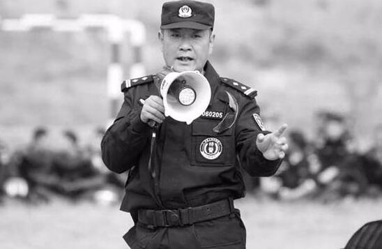 初雪送英魂!特警殉职后捐遗体 47岁“杨教头”巡逻途中突发脑溢血