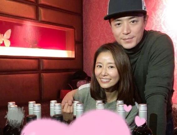 霍建华紧紧牵手林心如为爱妻庆生 