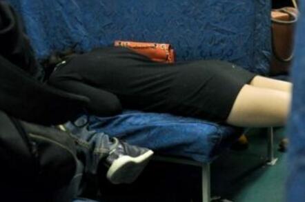 杭州姑娘睡觉时突睁眼发生诡异一幕 睡觉11种神秘事件在这里为您揭秘