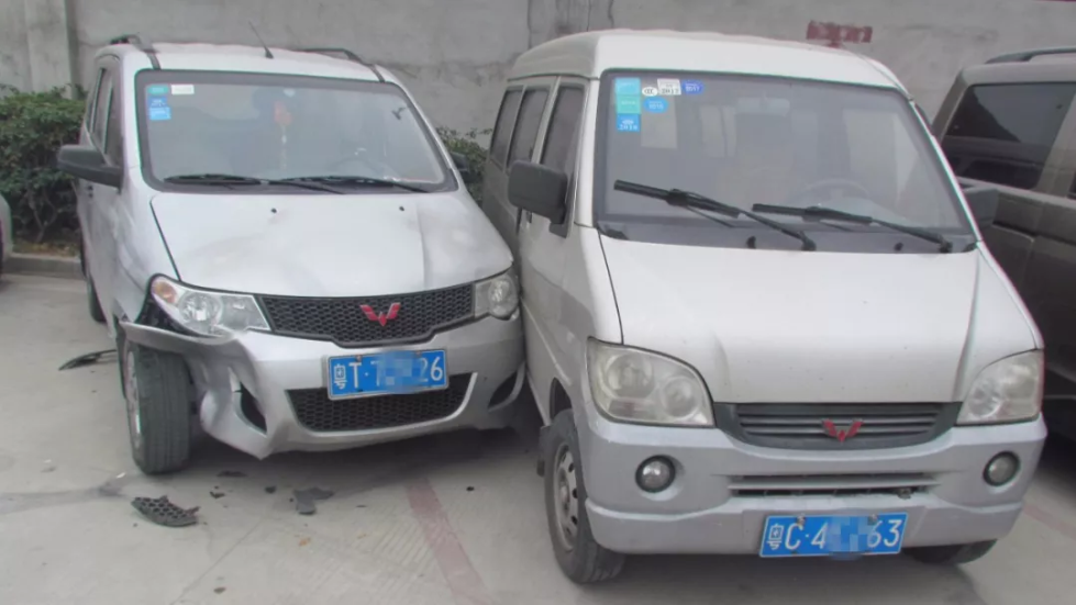 女司机停车场玩