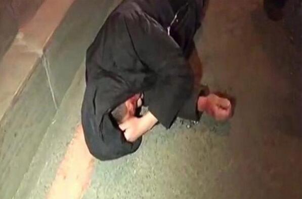 -28℃夜男子醉倒沈阳街头 “宝马女”开双闪守护20分钟