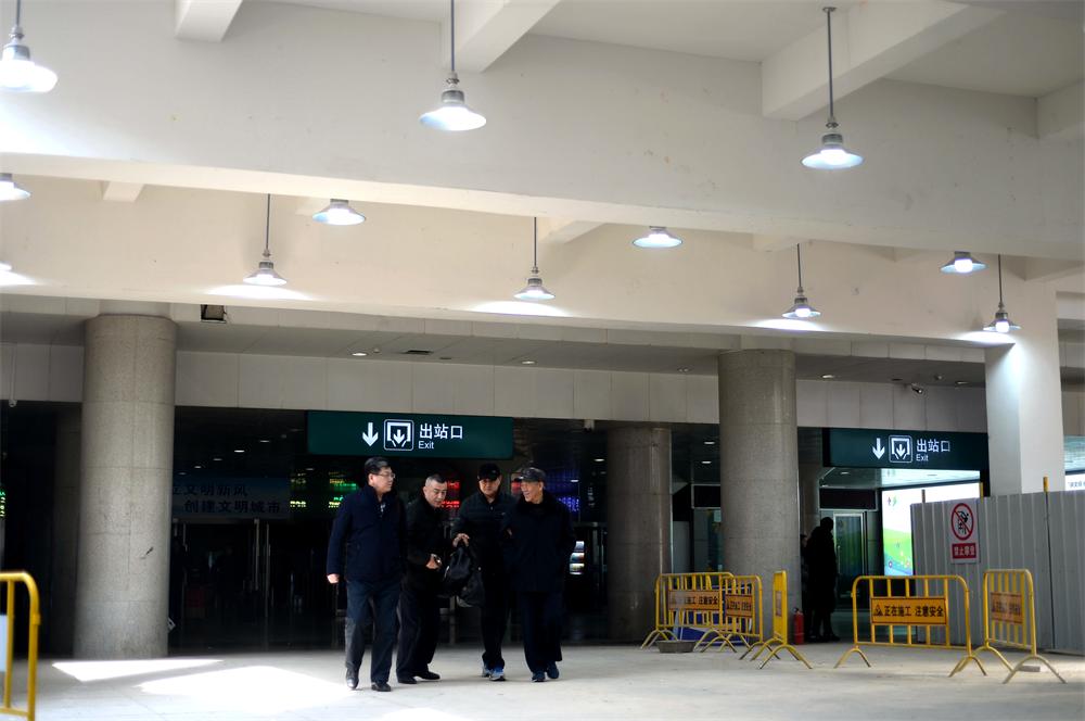 济南火车站进站口改造完成 36个进站验票通道春运开启