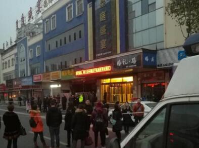 惨烈!自贡电动车店火灾 一家四口两个大人两个小孩4人全遇难