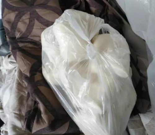 小伙年会上抽中了最大奖，但看到苹果7的图片后，真是苦笑不得