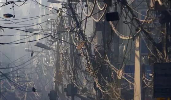 印度电工绝对是世界上实战力最强的,我头一次见这么多密密麻麻的线