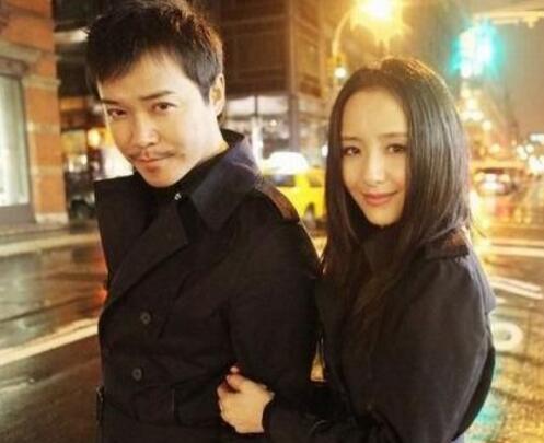 佟丽娅为2岁儿子庆生!陈思诚抱孩子现身街头 欲买房讨好佟丽娅