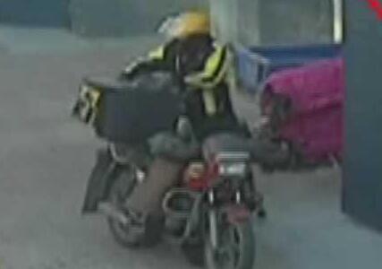 身兼数职?小哥送外卖顺手盗电瓶 民警巧点外卖抓获嫌疑人