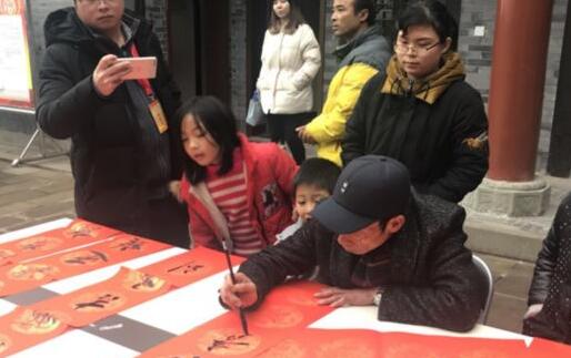 【网络媒体走转改】四川会龙村：精准扶贫让贫困山村旧貌换新颜