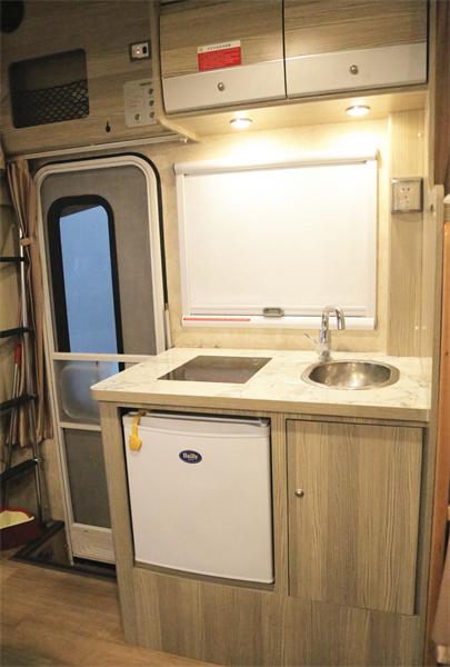 带着“房子”去过年 房车旅游在济南日渐走俏 