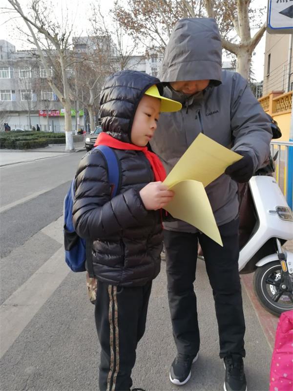 宣传禁放烟花爆竹 做共创“泉城蓝”小卫士