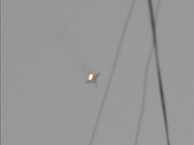 不敌便携式防空导弹!俄罗斯战机被击落 飞行员逃跑过程中阵亡