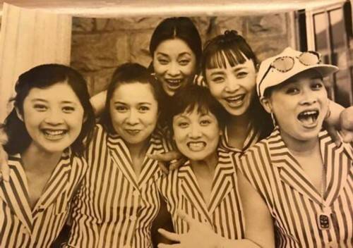那英深夜发合影 蔡明毛阿敏邓婕宋丹丹20年前旧照曝光
