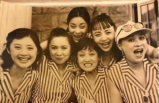 那英深夜发合影集体追忆似水嘉年华 20年弹指间归来仍是少年