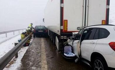 西班牙严重车祸：12辆车连环撞中国籍母亲和其4个月婴儿遇难